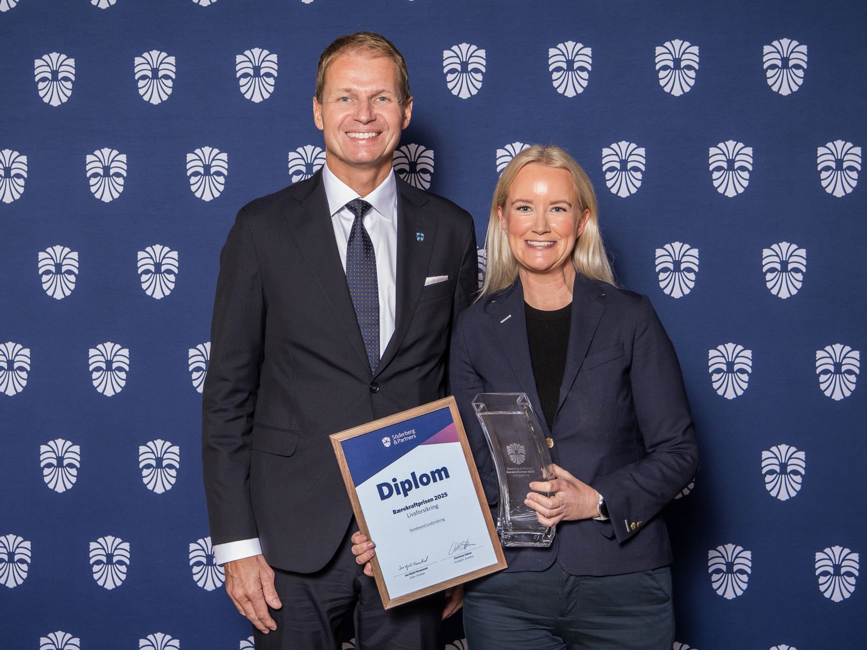 Fra venstre Jan Kjetil Hvamstad i Söderberg & Partners sammen med Helene Saxegaard i Storebrand